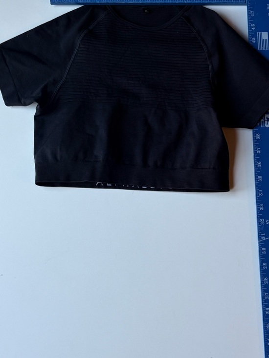 Alphalete Tops - Alphalete Black Cropped Ribbed Panel Short Sleeve Tee